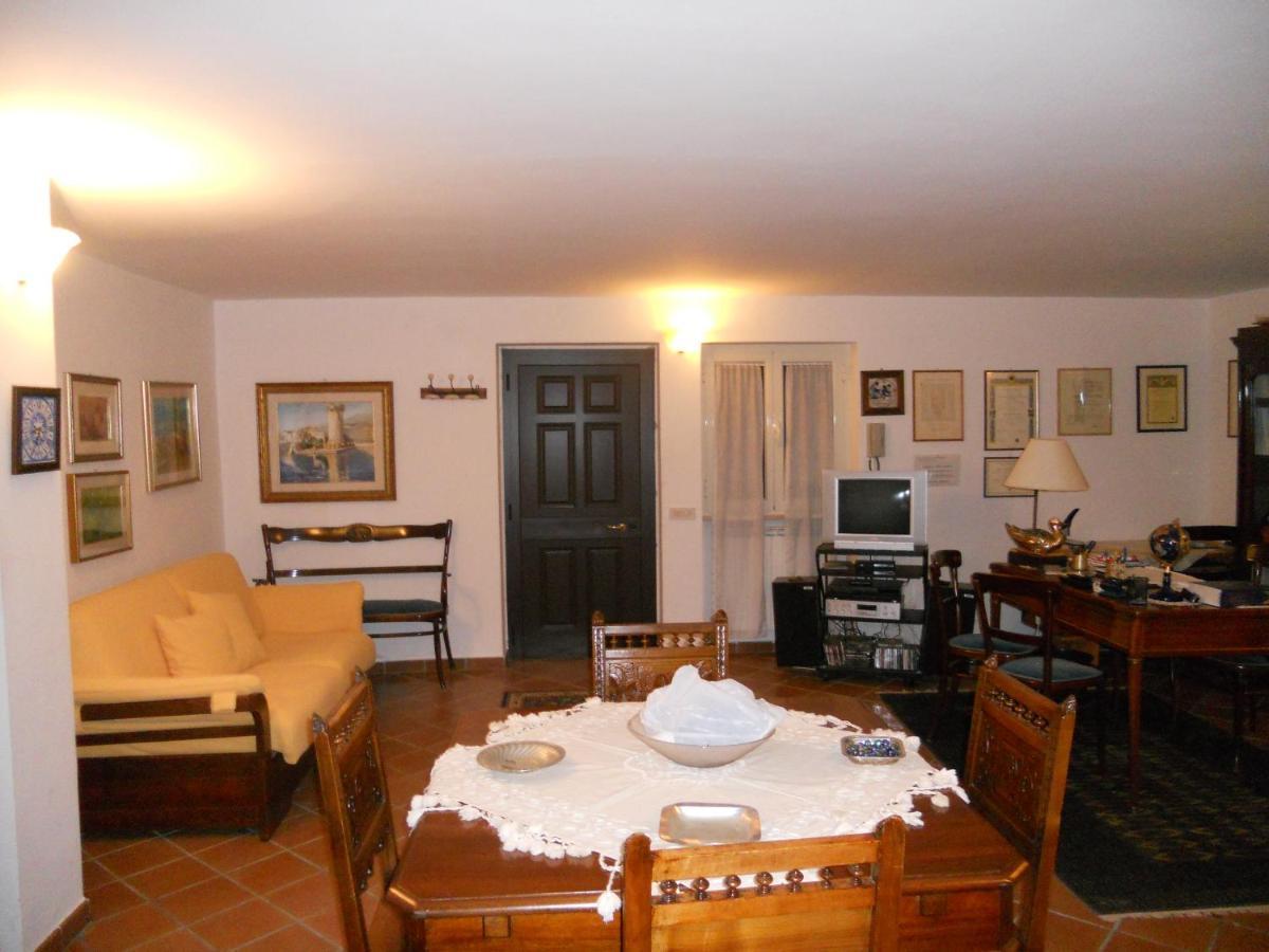 Villa Eleonora Формия Экстерьер фото