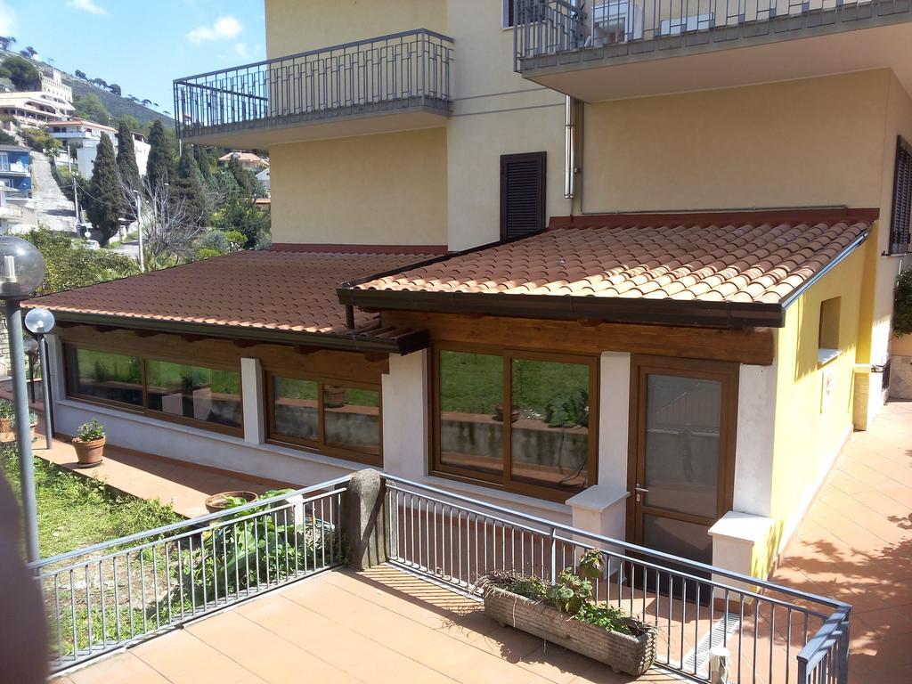 Villa Eleonora Формия Экстерьер фото