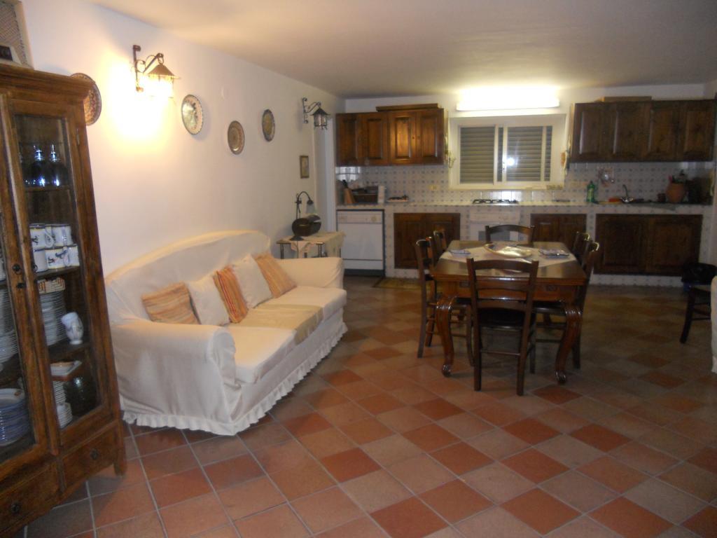 Villa Eleonora Формия Экстерьер фото